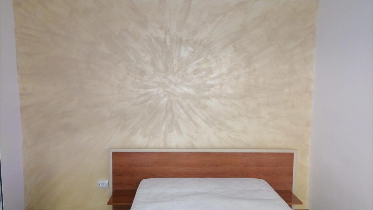 Andi 1-Apartament 2 Camere Băile Herculane エクステリア 写真